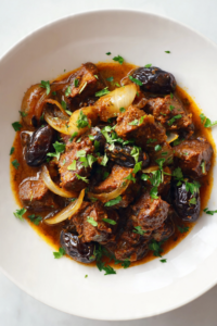 Aromatic lamb with dates